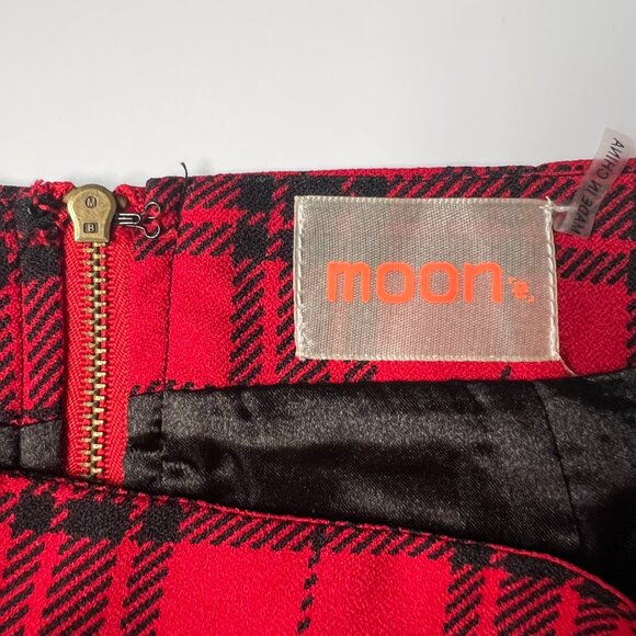 Moon Red Plaid Flounce Hem Skirt – Size Small - Picture 6 of 7